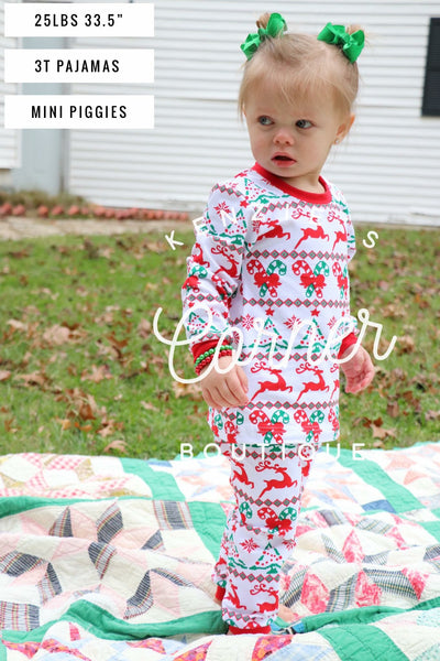 Christmas print top and bottom pajamas