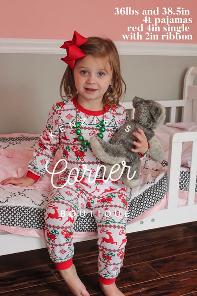 Christmas print top and bottom pajamas